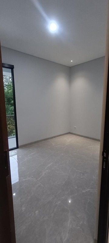 Rumah Bagus Di Jl Sutera Kirana, Cluster Sutera Kencana Alam Sutera