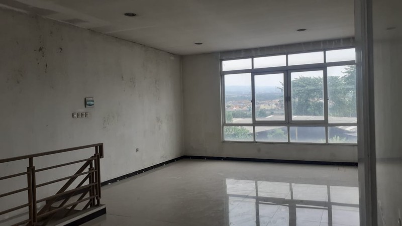 Ruko Posisi Strategis di Jalan Raya Caringin dekat Pintu Tol Padalarang 