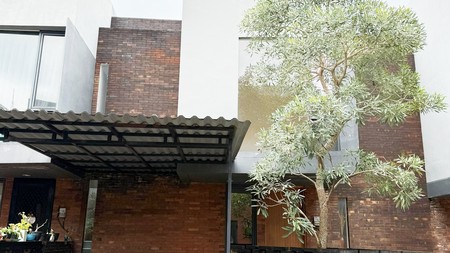 Rumah Minimalis, Bagus, siap huni, 2 lantai, lokasi strategis di Joglo