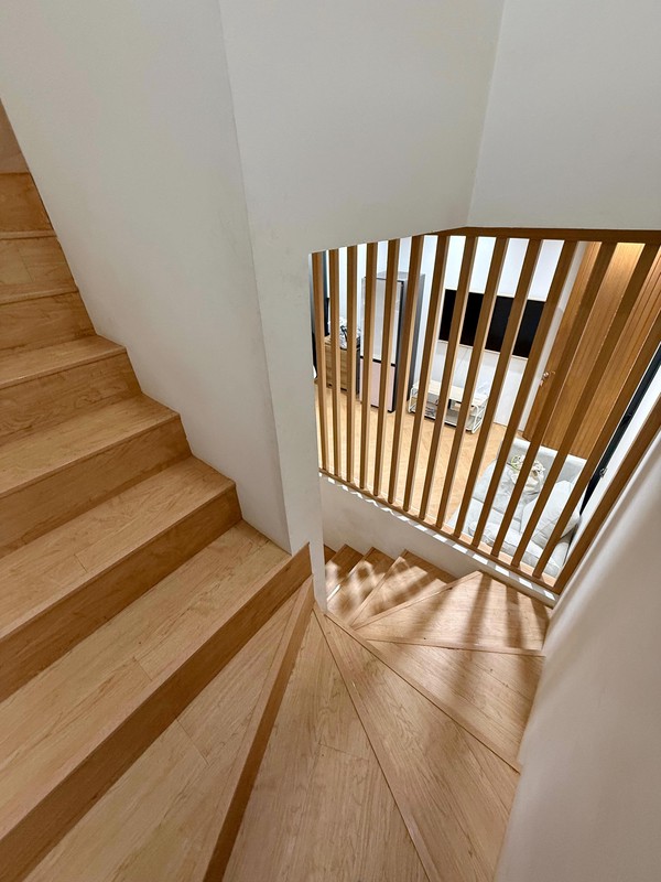 Rumah Minimalis, Bagus, siap huni, 2 lantai, lokasi strategis di Joglo