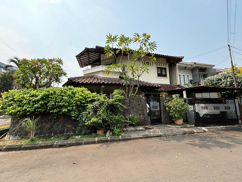 Rumah Bagus Di Jl Villa Delima Timur Lebak Bulus Jakarta Selatan