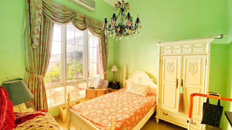 DI JUAL RUMAH MEWAH DI LARANGAN, TANGERANG KOTA