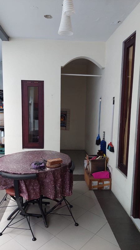 Dijual  Rumah  Siap Huni Dalam Komplek Strategis di Cinere