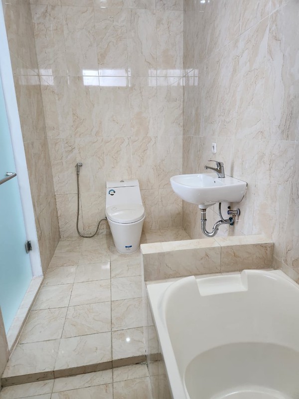 Rumah Dijual Komplek Megapolitan Cinere