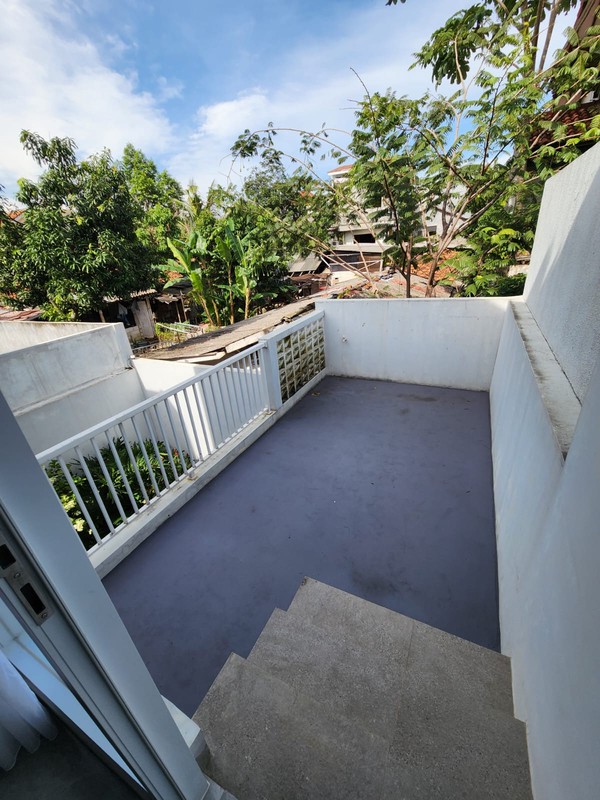 Rumah Dijual Komplek Megapolitan Cinere