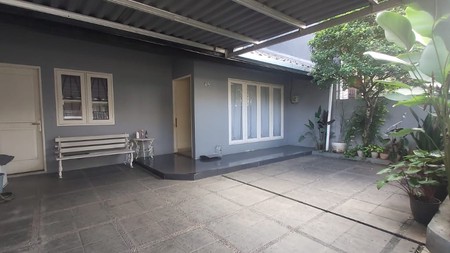 Di jual rumah cantik di kartika alam III pondok indah