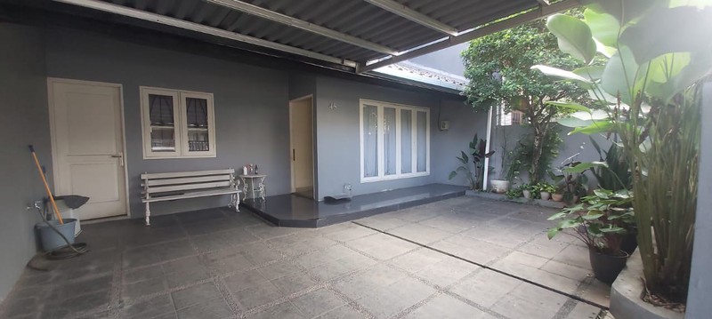 Di jual rumah cantik di kartika alam III pondok indah