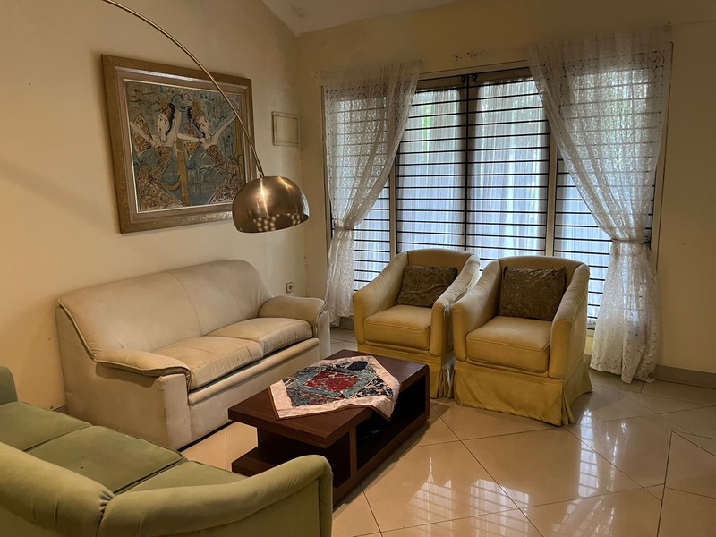 Di jual rumah cantik di kartika alam III pondok indah