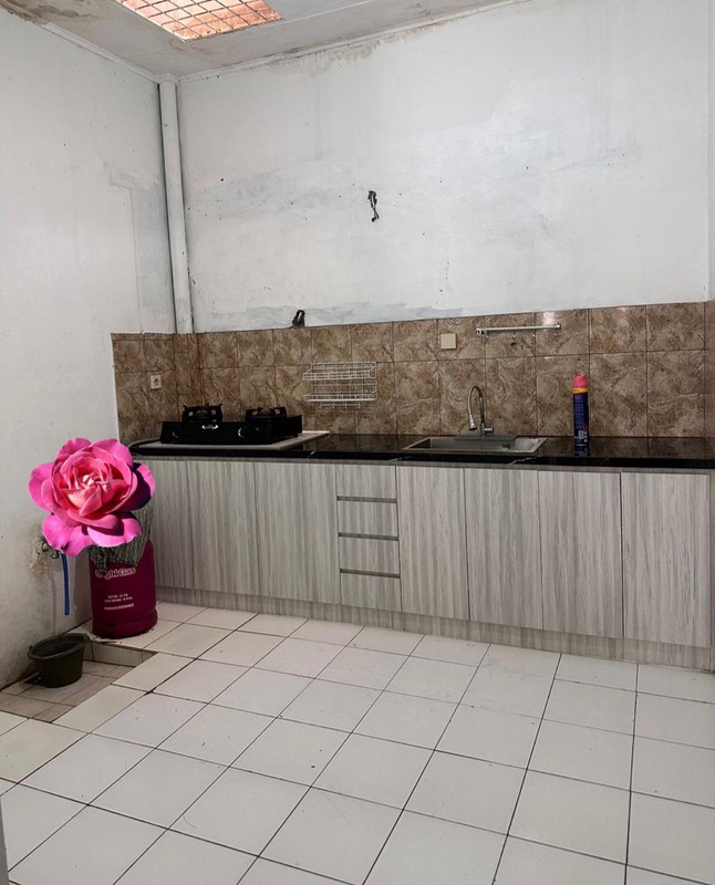 RUMAH SIAP HUNI FURNISHED DI LIMUS PRATAMA CILEUNGSI HARGA NEGO