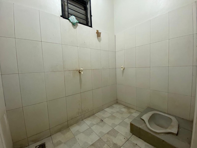 Beji kodja pinggir kampus ui kost 8 kamar persis pagar ui