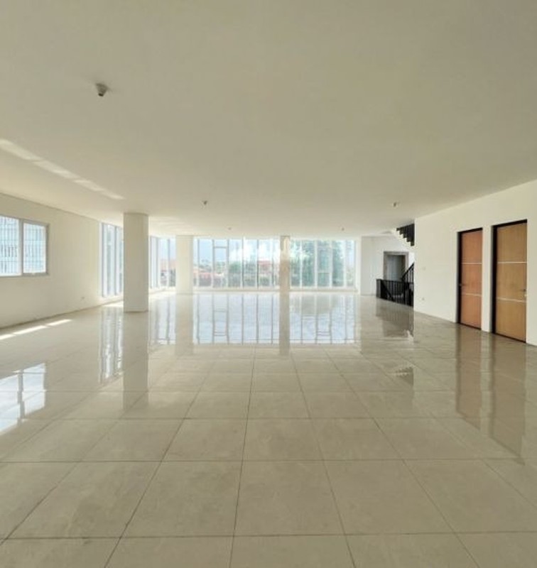 Gedung Pramuka, Dilengkapi Lift Parkir 15 mobil  Luas 759m2