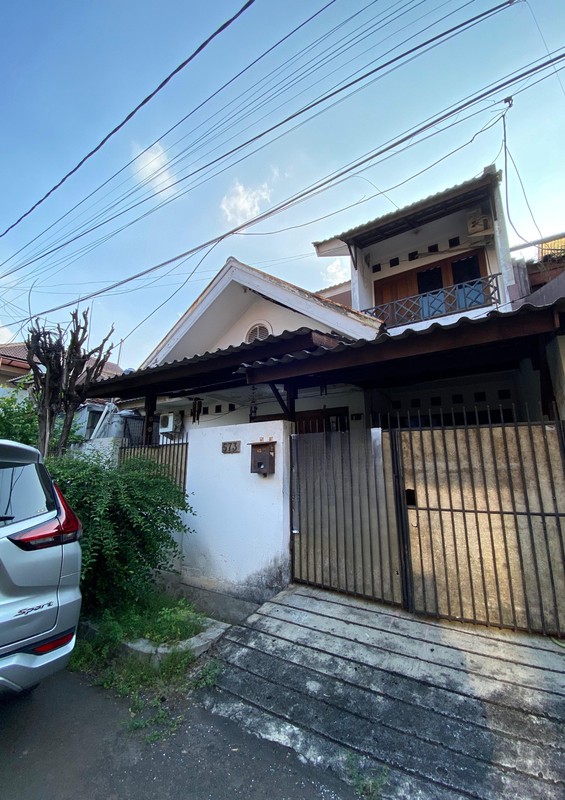 Cinere mega cinere luas 148 rumah 2 lantai dalam komplek belakang informa