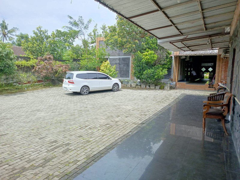 DIJUAL Homestay/Penginapan di Belakang SGM dekat exit tol Prambanan - Klaten.