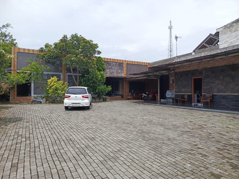 DIJUAL Homestay/Penginapan di Belakang SGM dekat exit tol Prambanan - Klaten.
