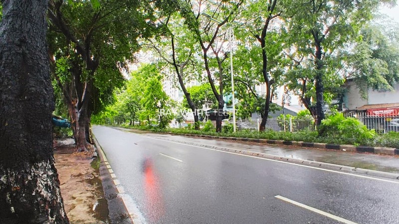 Tanah & Bangunan SHM di Sultan Iskandar Muda, Jakarta Selatan