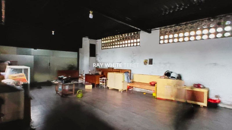 Dijual Melalui Lelang - Ruko 3 Lantai di Pejaten Raya, Jakarta Selatan