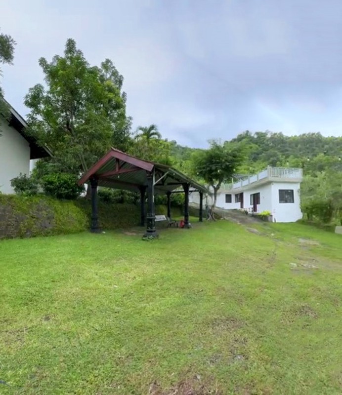 Peluang Investasi Hotel Aktif Strategis Tepat di Depan Objek Wisata Waduk Gajah Mungkur, Sendang, Wonogiri, Jawatengah