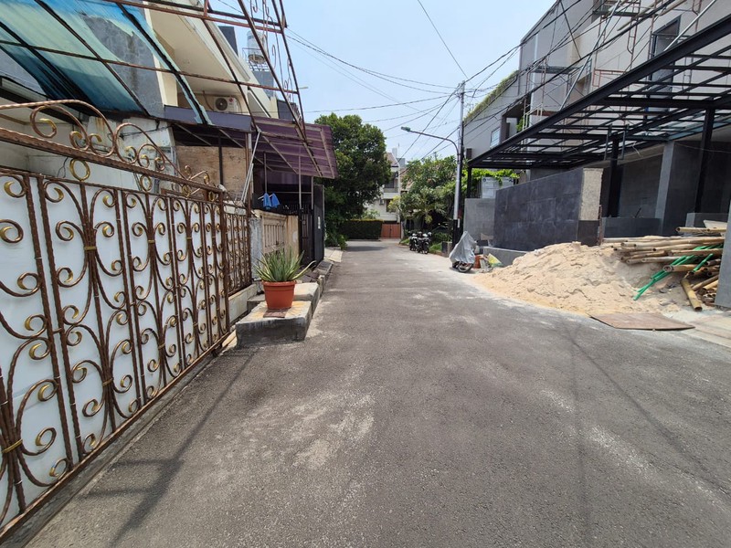 Rumah Sunter 1¼ Lantai