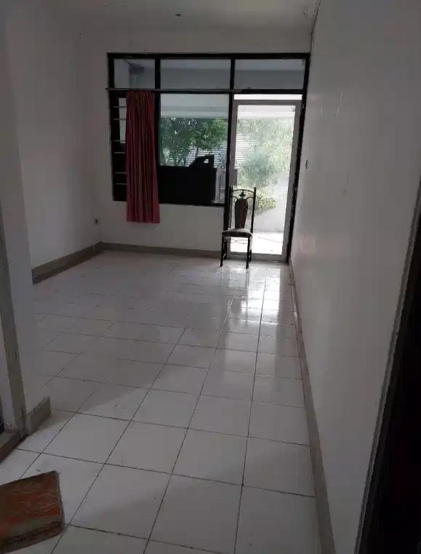 Disewakan Rumah 3 Lantai Bukit Palma Citraland Surabaya  