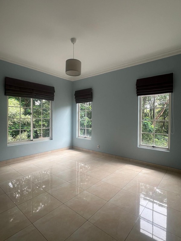 Rumah Sudut Siap Huni di The Green BSD Dekat Tol dan Stasiun Kereta