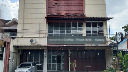 Peluang Bisnis Premium Sewa Ruang Usaha Strategis 3 Lantai di Kawasan Kranggan Pusat Kota, Cokrodiningratan, Jetis, Yogyakarta