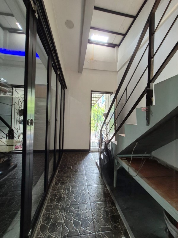 Hunian Hoek Mewah & Full Furnished - Suvarna Sutera