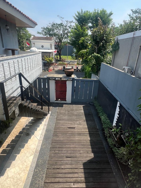 Rumah Huk 2 Lantai di taman Giri Loka BSD Dekat Akses Tol