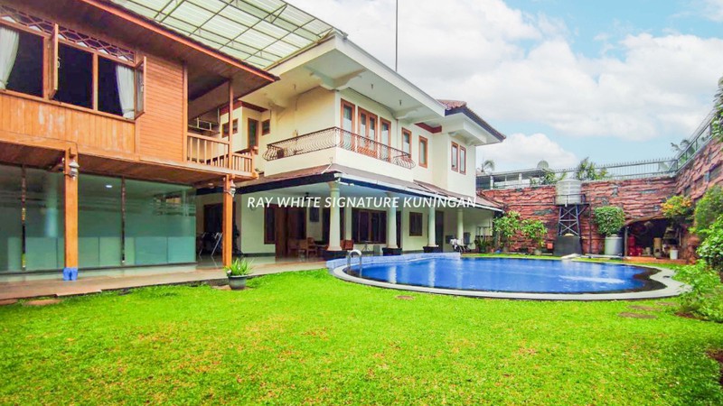 Dijual Rumah Mewah Terawat di dekat Kawasan Permata Hijau, Jakarta Selatan