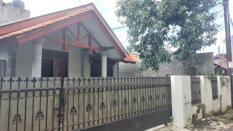 Dijual Rumah cocok utk usaha di Tanjung Barat