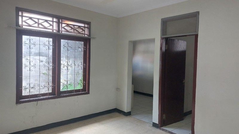 Dijual Rumah cocok utk usaha di Tanjung Barat