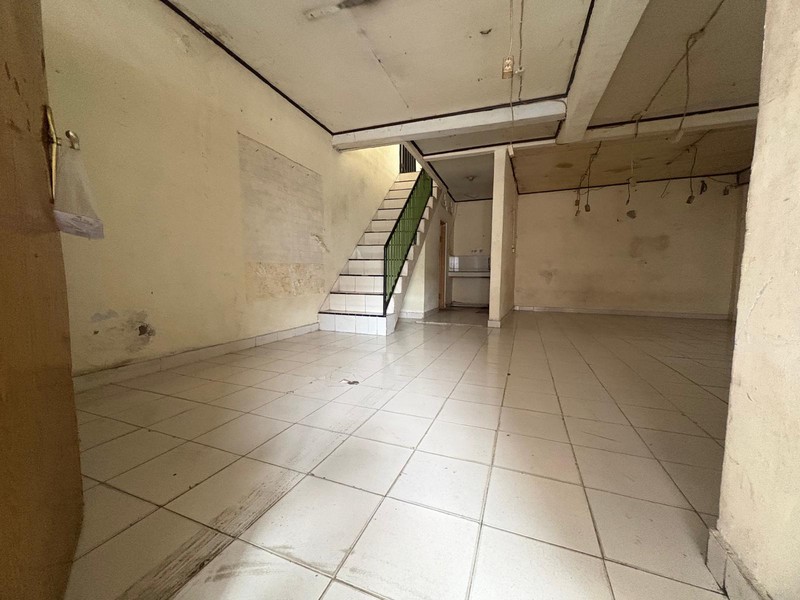 Rumah Jl Laksa Luas 79m2, Jembatan Lima, Jakarta Barat Daerah strategis