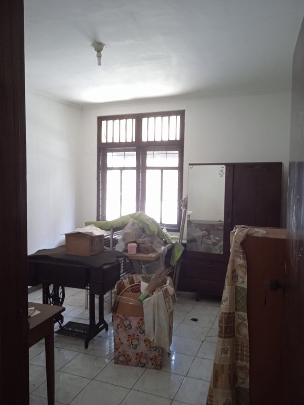 DIJUAL RUMAH 2 LANTAI TENGGILIS RUMAH PUTIH SIAP HUNI