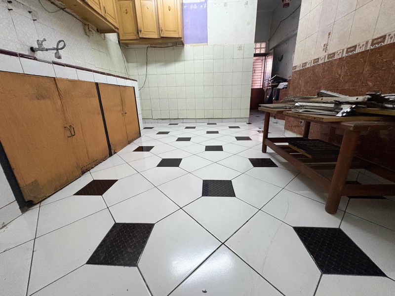 Rumah Jl Laksa Luas 60m2, Jembatan Lima, Jakarta Barat Daerah strategis