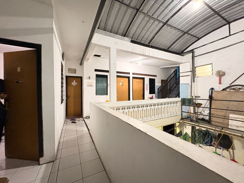 DIJUAL RUMAH KOS - KARANG MENJANGAN, SURABAYA