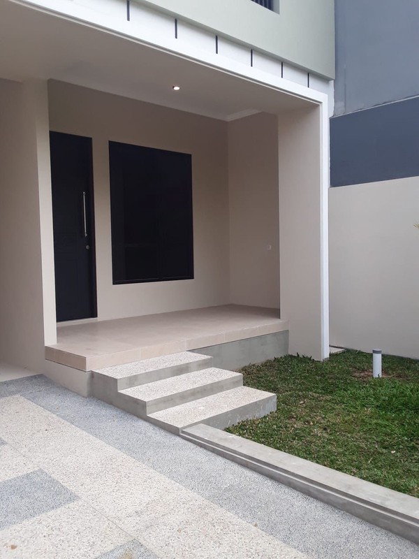 DIJUAL CEPAT RUMAH KAV TENGGILIS UTARA SIAP HUNII