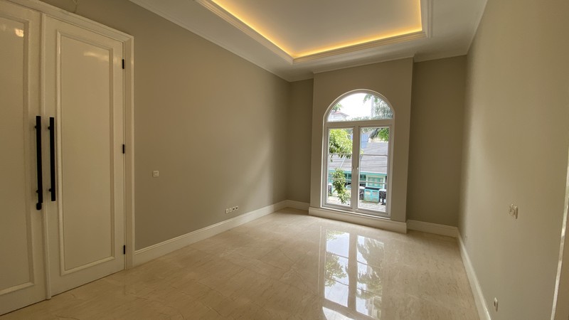 Di jual Rumah Baru 2,5 Lantai di Brawijaya, Kebayoran Baru, Jakarta Selatan