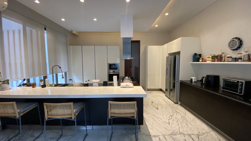 Di jual Rumah mewah dengan gaya modern minimalis di lokasi premium jakarta selatan