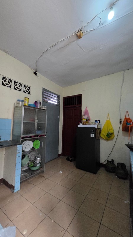 Rumah Kos-kosan 8 Kamar di Radio Dalam