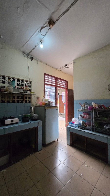 Rumah Kos-kosan 8 Kamar di Radio Dalam