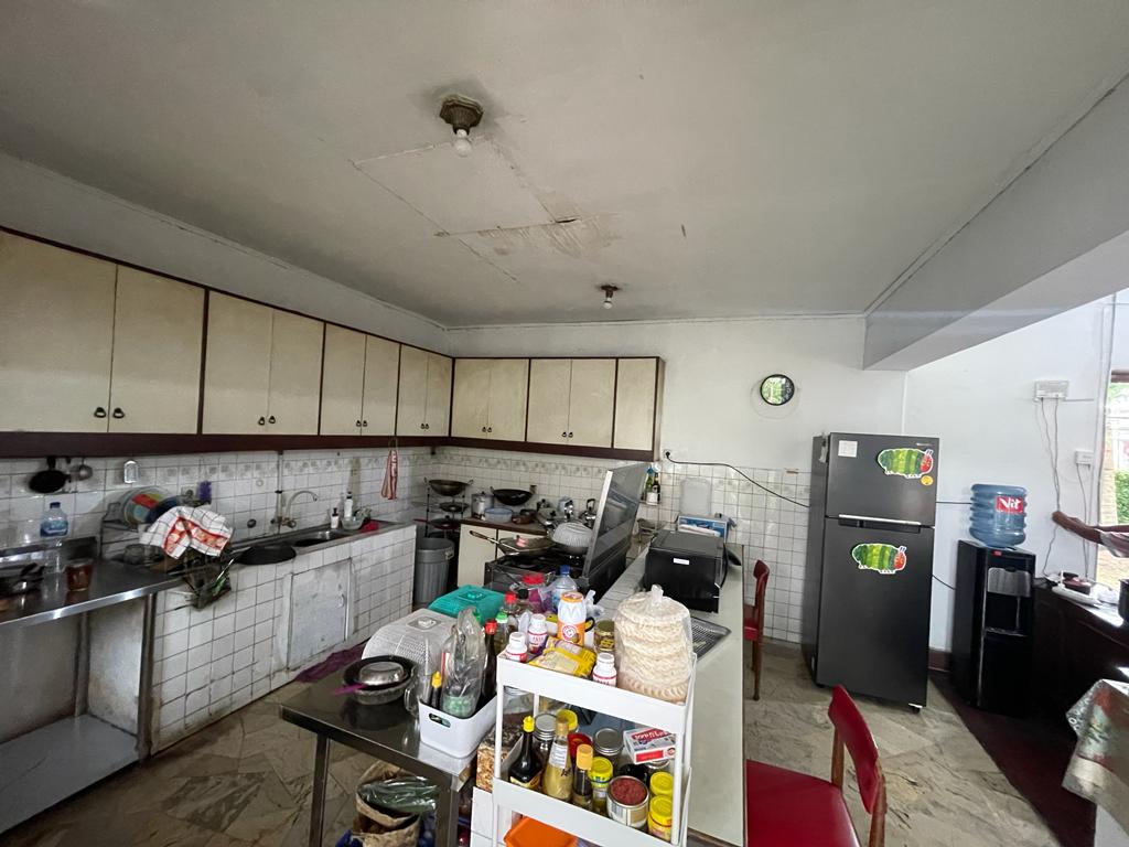 Di Jual Rumah 2 Lantai di Jl. Sisingamangaraja Dekat Area Perkantoran Jaksel