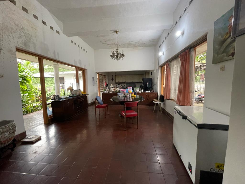Di Jual Rumah 2 Lantai di Jl. Sisingamangaraja Dekat Area Perkantoran Jaksel