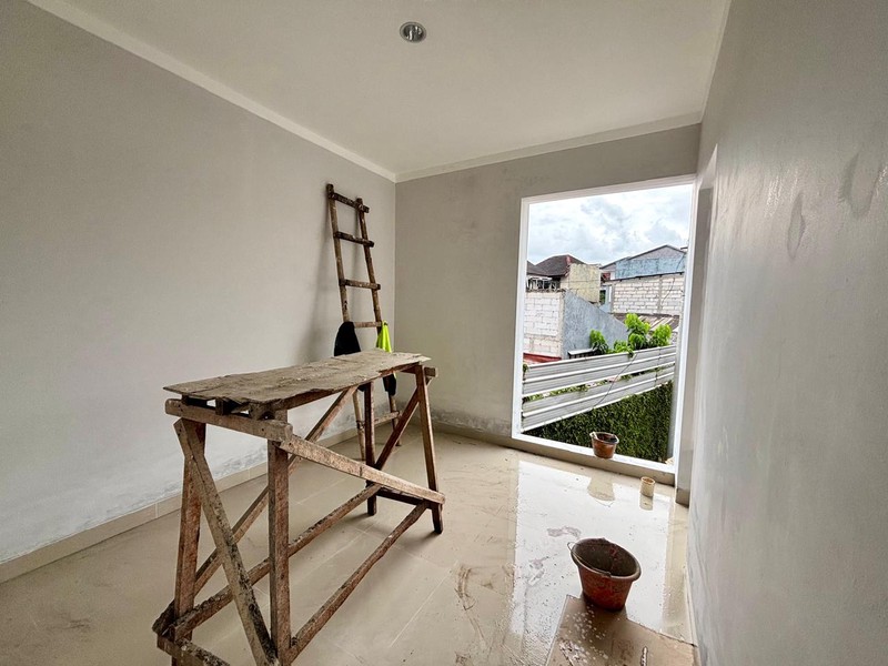 Rumah Bagus, dalam Renovasi, dalam Cluster di Jurang Mangu