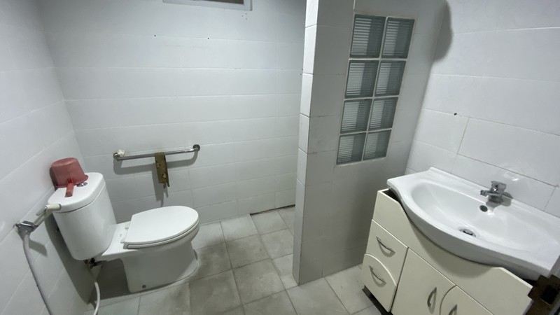 DI JUAL RUMAH TERLETAK DI KOMERSIAL, KEBAYORAN BARU, SENOPATI