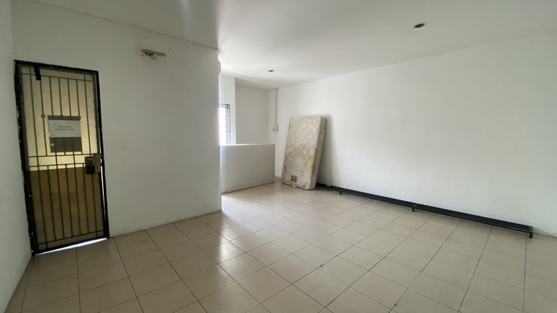 DI JUAL RUMAH TERLETAK DI KOMERSIAL, KEBAYORAN BARU, SENOPATI