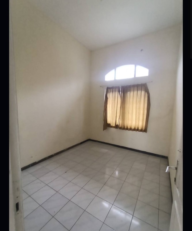 DISEWAKAN CEPAT RUMAH LAMA SIAP HUN PONDOK TJANDRA 