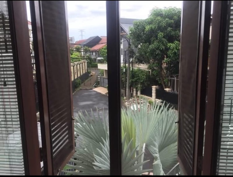 RUMAH SIAP HUNI DI BINTARO JAYA, TANGERANG SELATAN