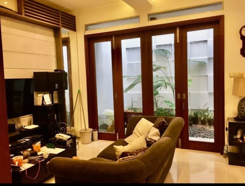 RUMAH SIAP HUNI DI BINTARO JAYA, TANGERANG SELATAN