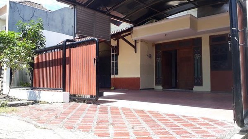 DISEWAKAN CEPAT RUMAH PONDOK TJANDRA COCOK UNTUK KANTOR