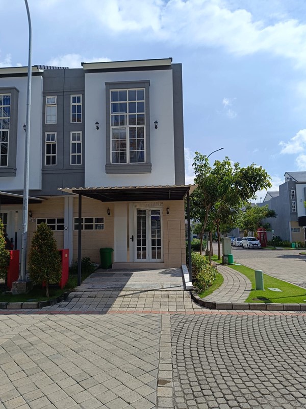 MURAH 1 Milyaran Dijual Rumah Wisata Bukit Mas 2 Paddington Surabaya Barat Dekat Citraland, Pakuwon Mall, Royal Residence
