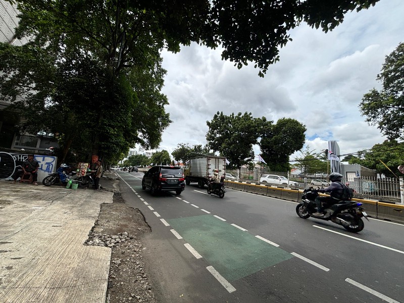 Ruko 2 Unit 4 Lantai di Lokasi Premium Mampang Prapatan Jakarta